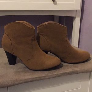 Cognac Heeled Suede Booties